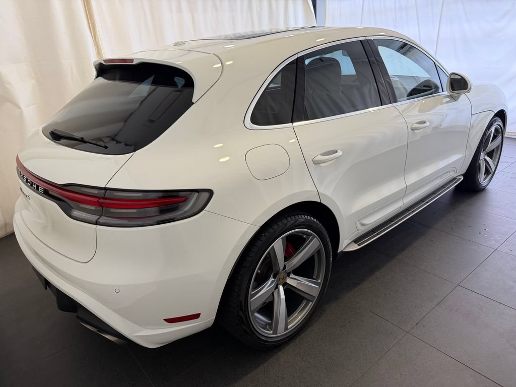 Certified 2023 Porsche Macan S AWD/4WD image 9