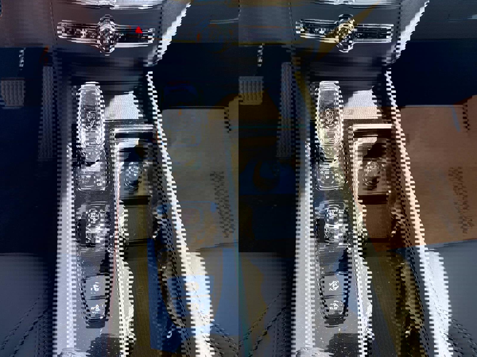 New 2026 Volvo XC60 B5 Plus w/ Climate Package image 24