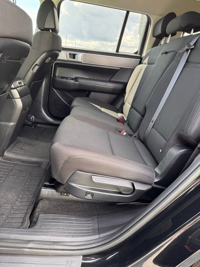 Used 2025 Hyundai Santa Fe SE FWD image 10