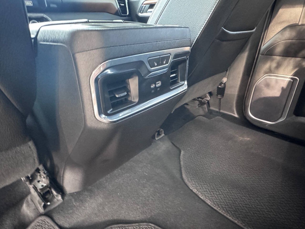 Used 2023 GMC Sierra 1500 Denali AWD/4WD image 11