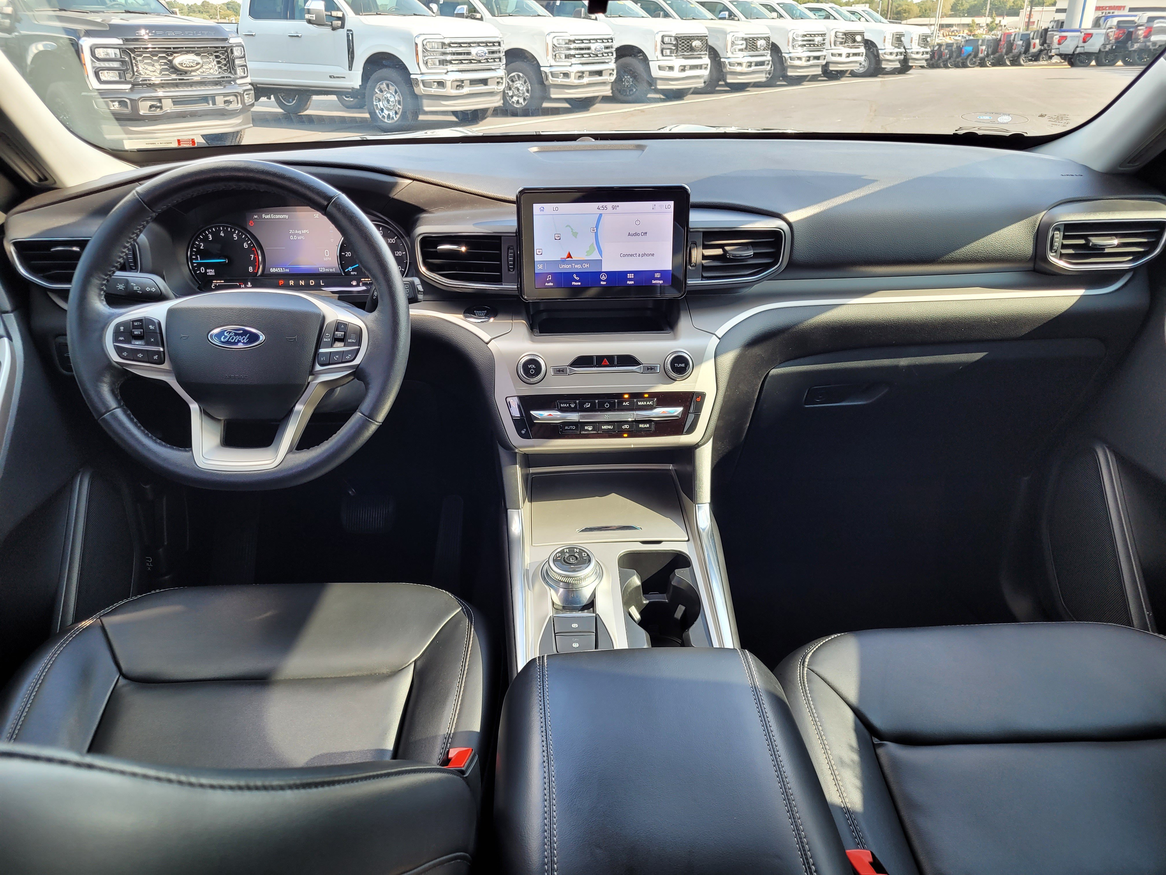Used 2022 Ford Explorer XLT w/ Equipment Group 202A AWD/4WD image 15