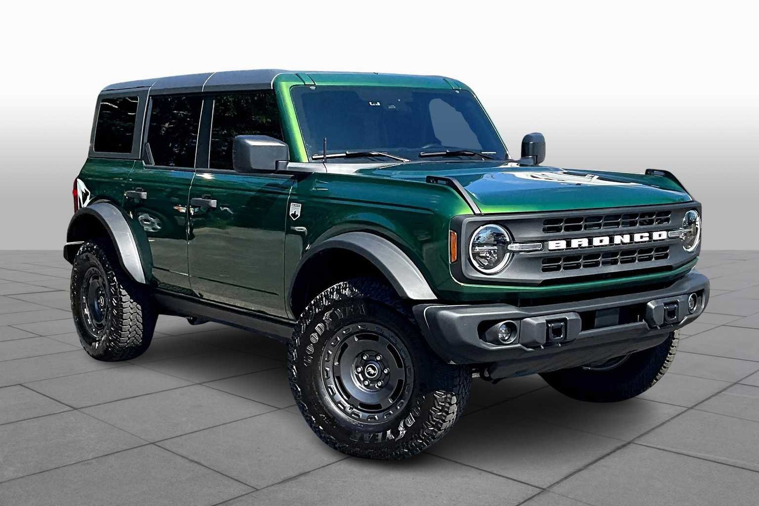 Used 2025 Ford Bronco Big Bend w/ Black Diamond Package AWD/4WD image 3