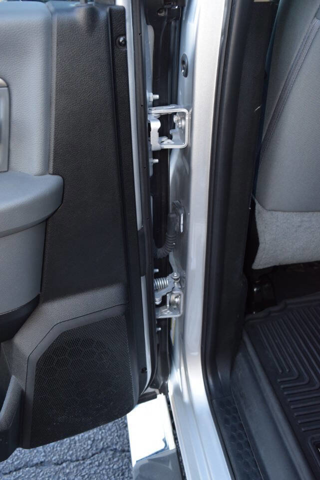 Used 2019 RAM 1500 Classic SLT w/ Luxury Group image 39