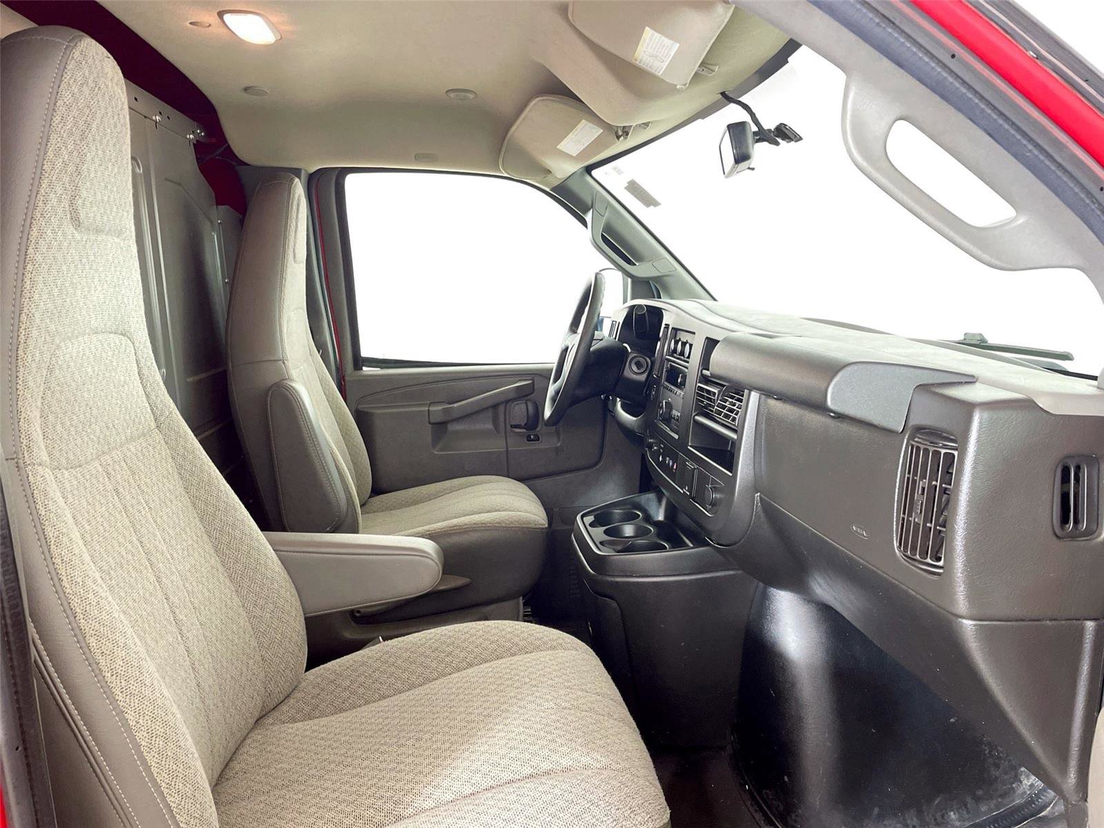 Used 2020 Chevrolet Express 3500 Extended w/ Driver Convenience Package image 23