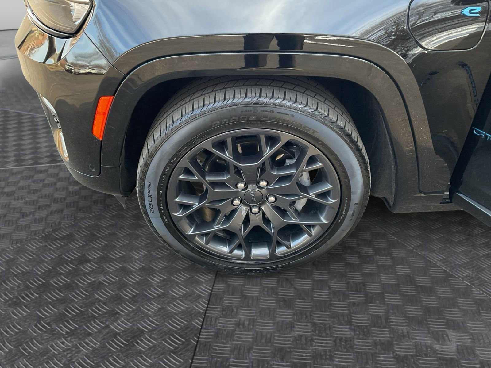 Used 2024 Jeep Grand Cherokee Summit image 14