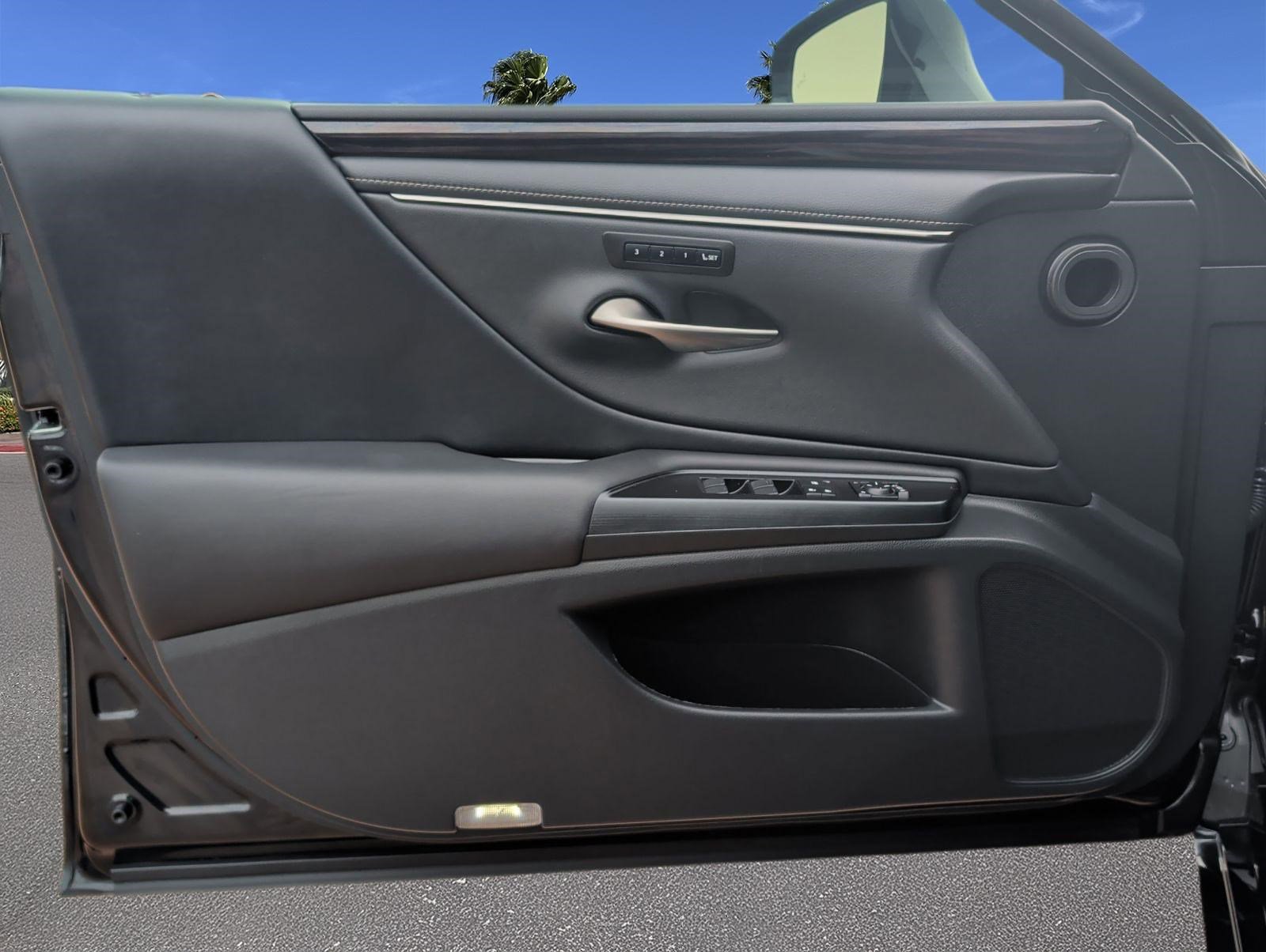 Certified 2020 Lexus ES 350 w/ Premium Package FWD image 8