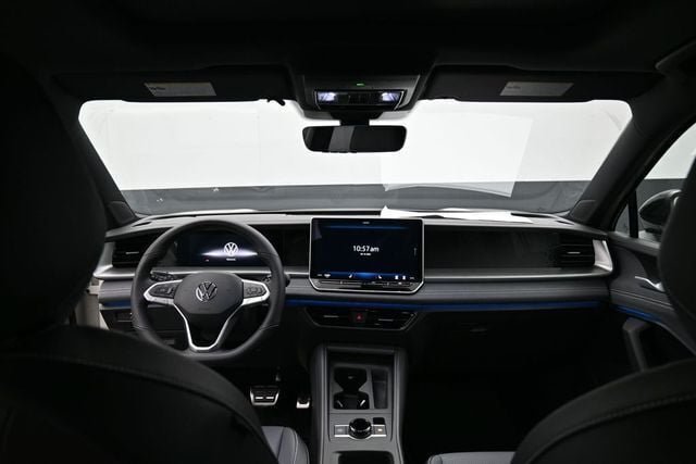 New 2026 Volkswagen Tiguan SE R-Line AWD/4WD image 10