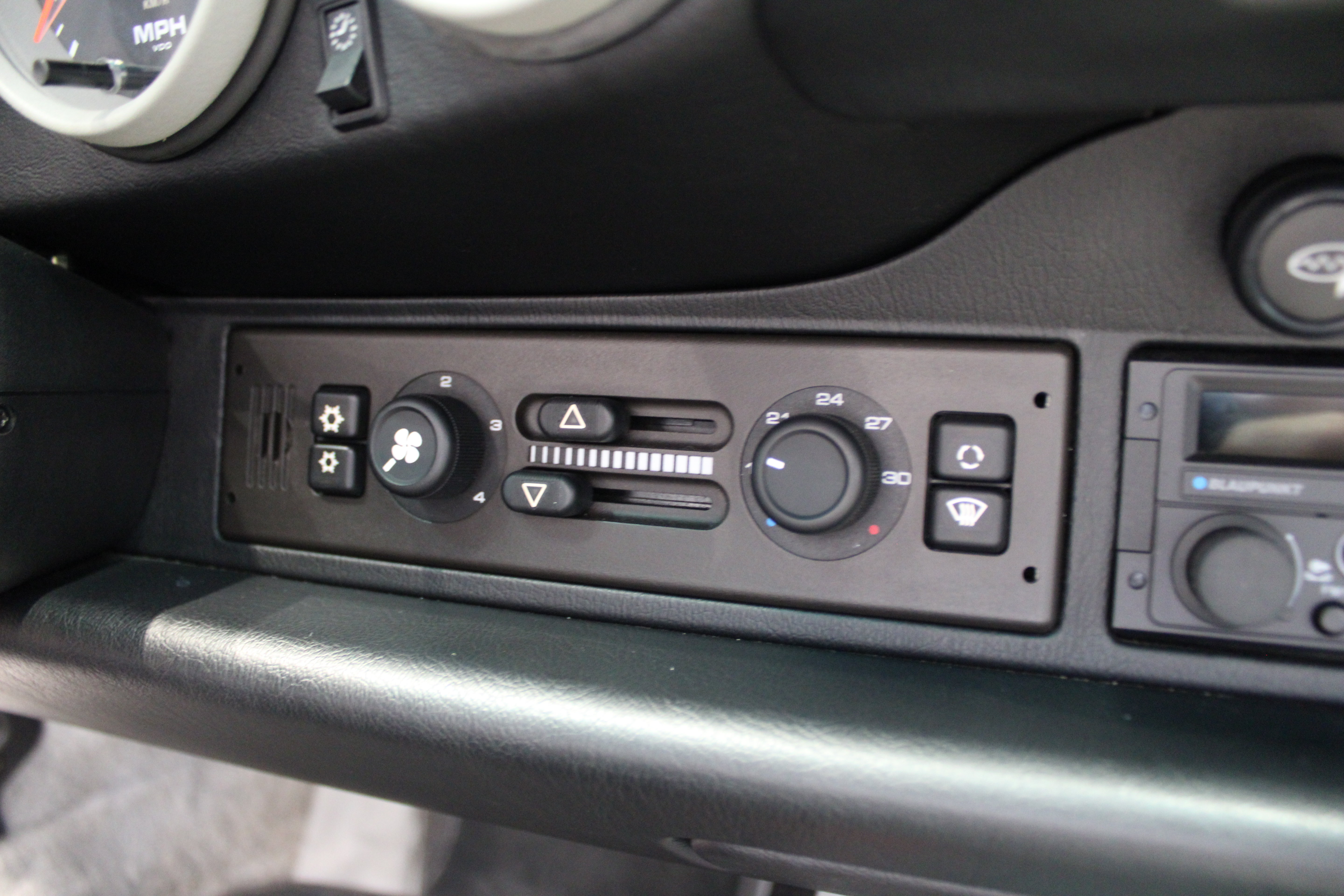Used 1996 Porsche 911 Cabriolet image 17