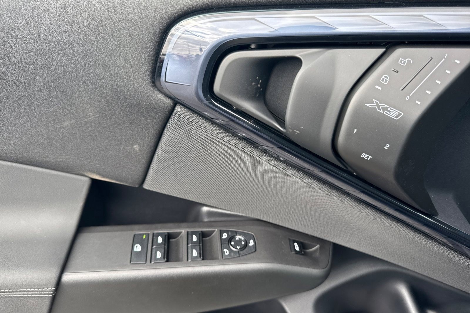 Used 2025 BMW X3 xDrive30i w/ Convenience Package image 13