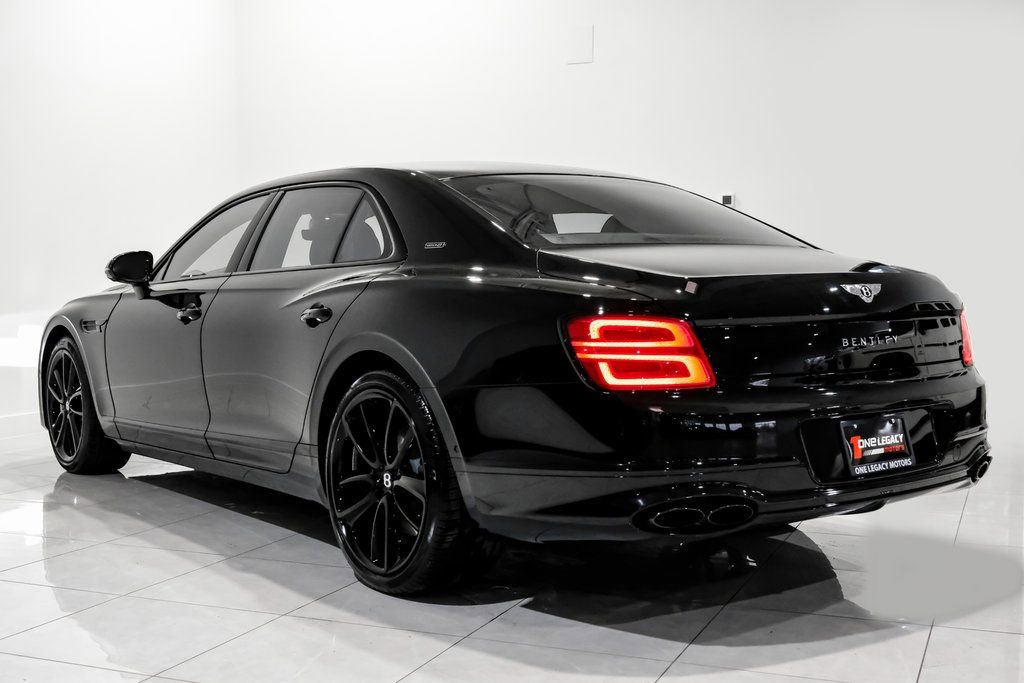 Used 2024 Bentley Flying Spur V8 image 8