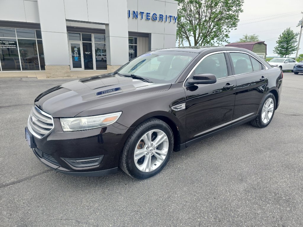 Used 2013 Ford Taurus SEL FWD image 2