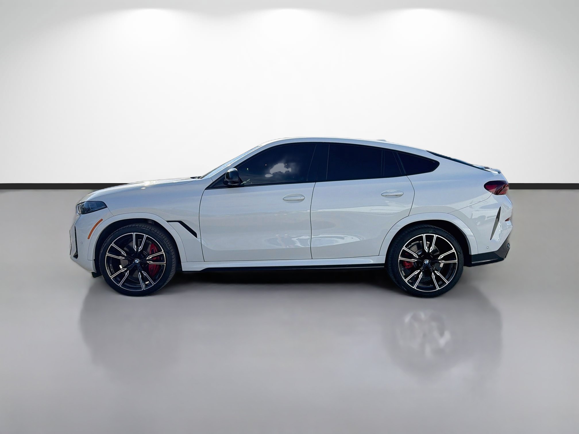 Used 2025 BMW X6 M60i AWD/4WD image 6