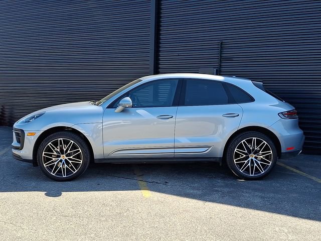 Certified 2026 Porsche Macan AWD/4WD image 2