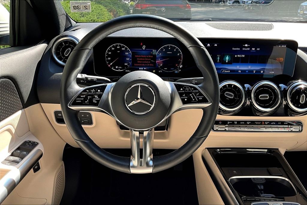 Used 2025 Mercedes-Benz GLA 250 4MATIC image 5