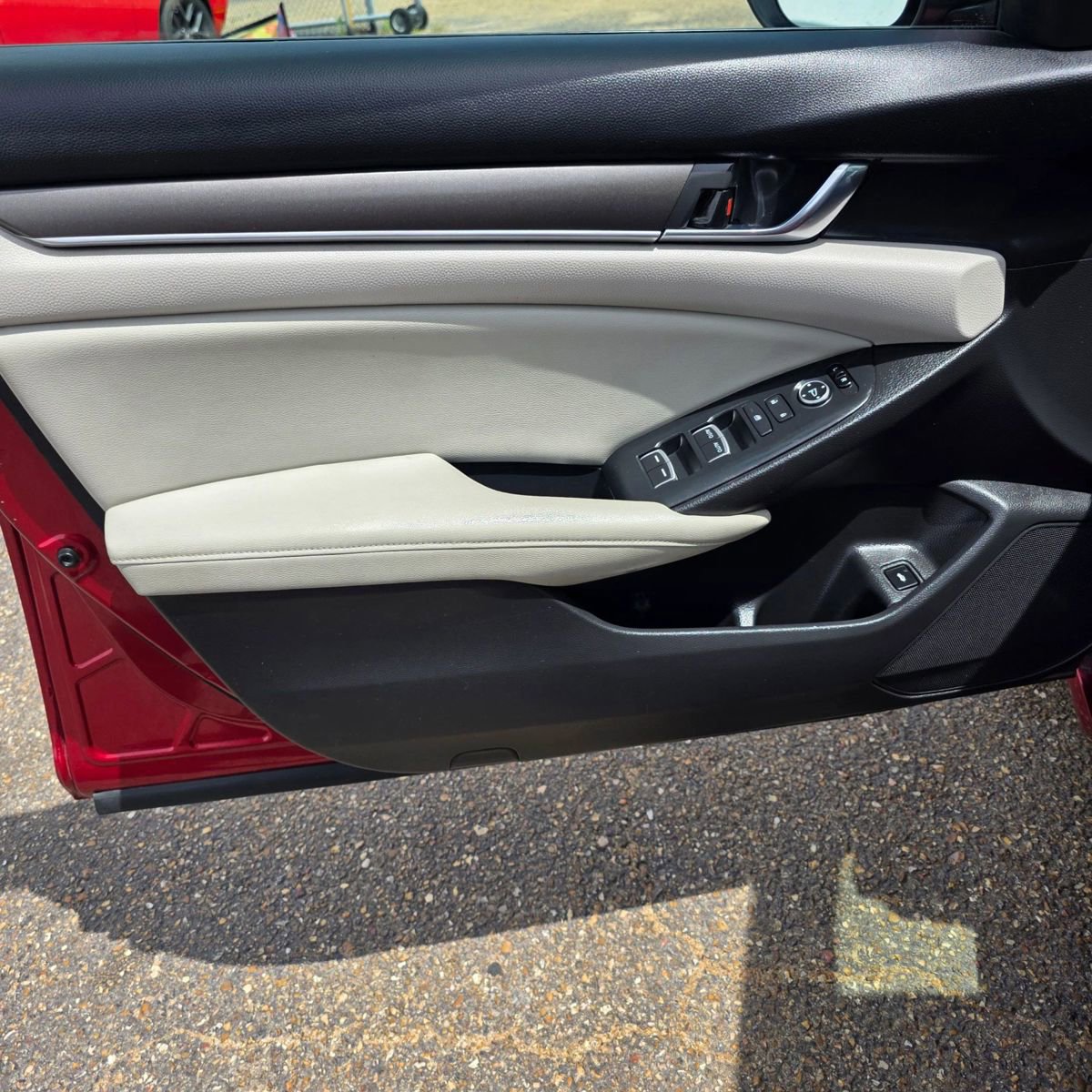 Used 2018 Honda Accord LX image 24
