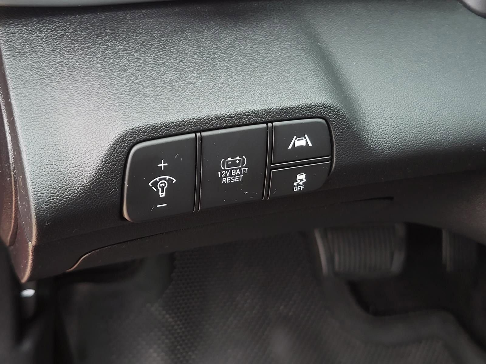 Used 2023 Hyundai Elantra Limited FWD image 20