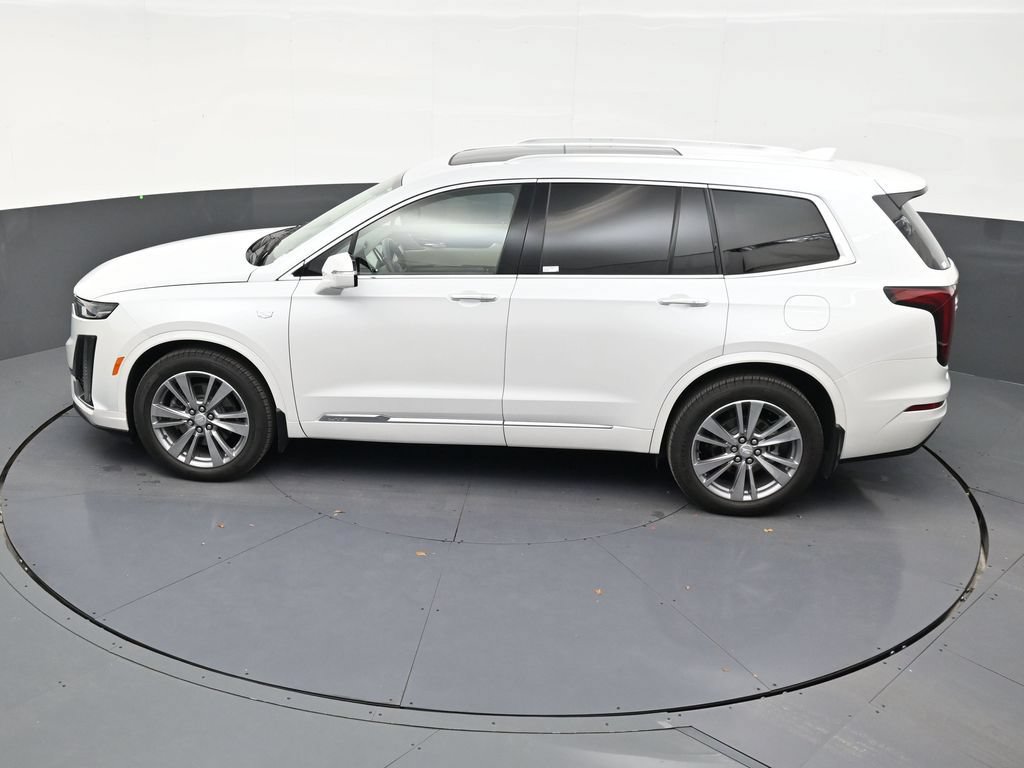 Used 2025 Cadillac XT6 Premium Luxury w/ LPO, Floor Liner Package FWD image 14