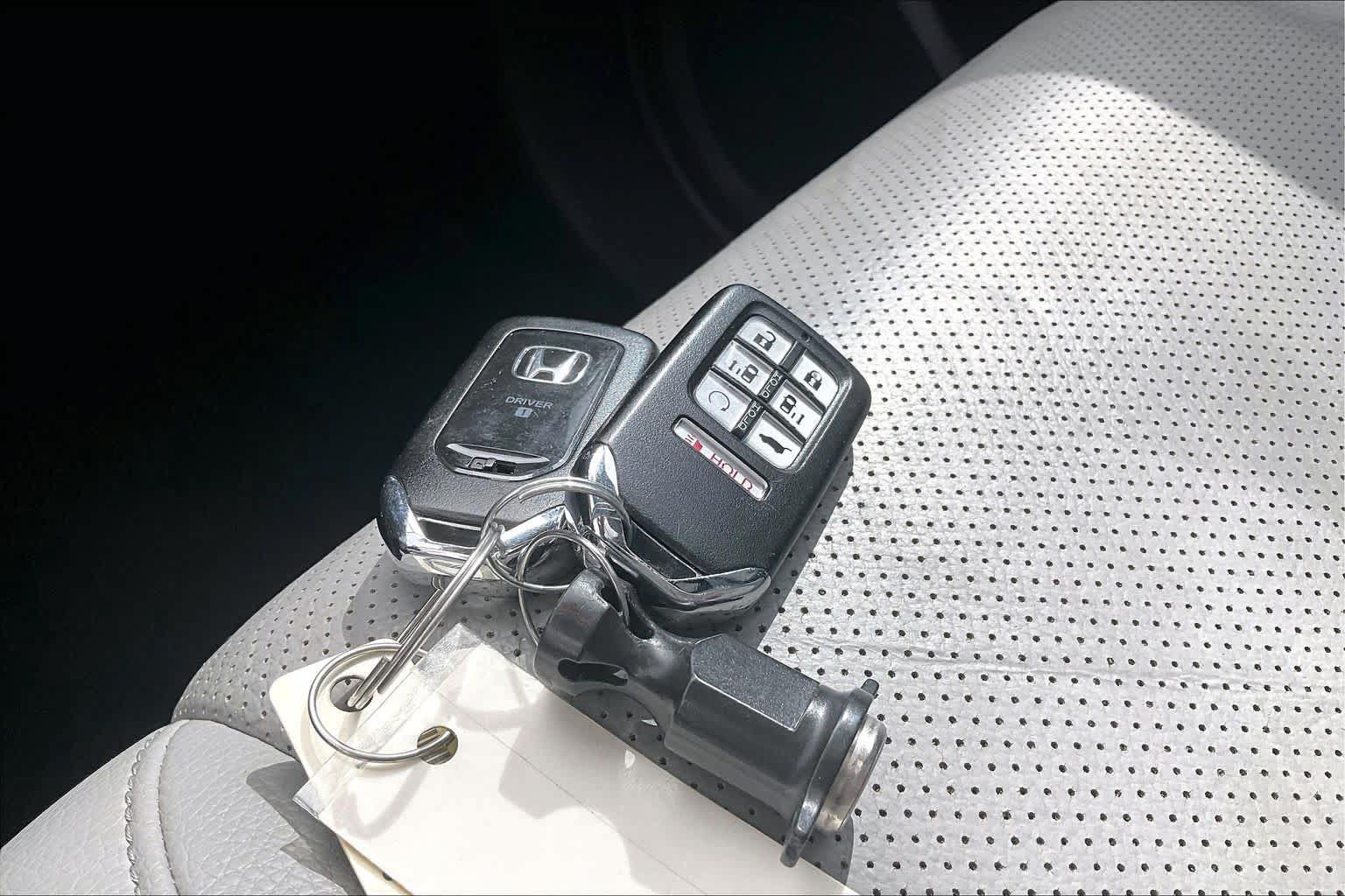 Used 2018 Honda Odyssey Elite image 15