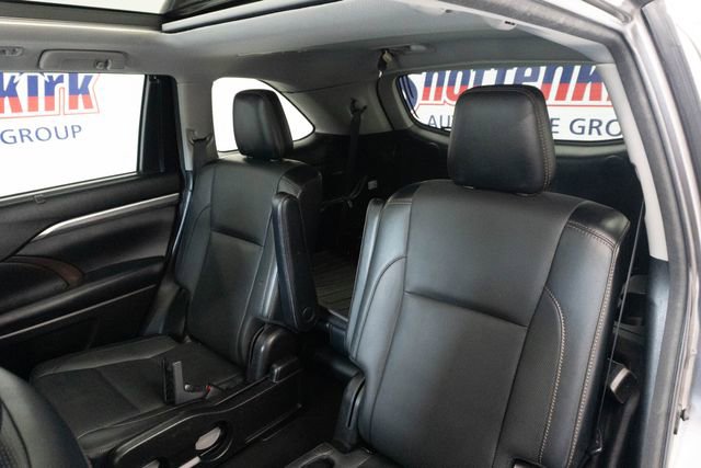 Used 2018 Toyota Highlander Limited Platinum AWD/4WD image 24
