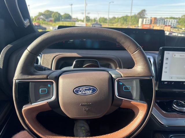 Used 2025 Ford Expedition Max King Ranch AWD/4WD image 23