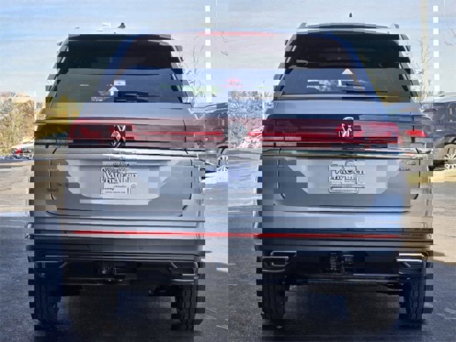 New 2025 Volkswagen Atlas SEL image 11