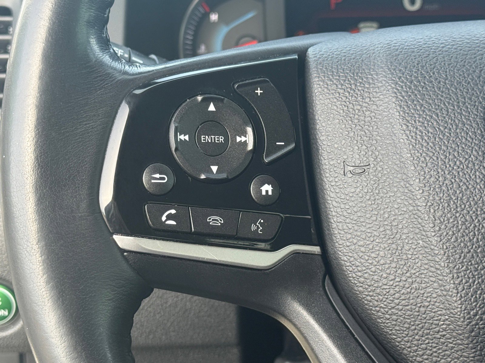 Used 2019 Honda Pilot Touring image 14