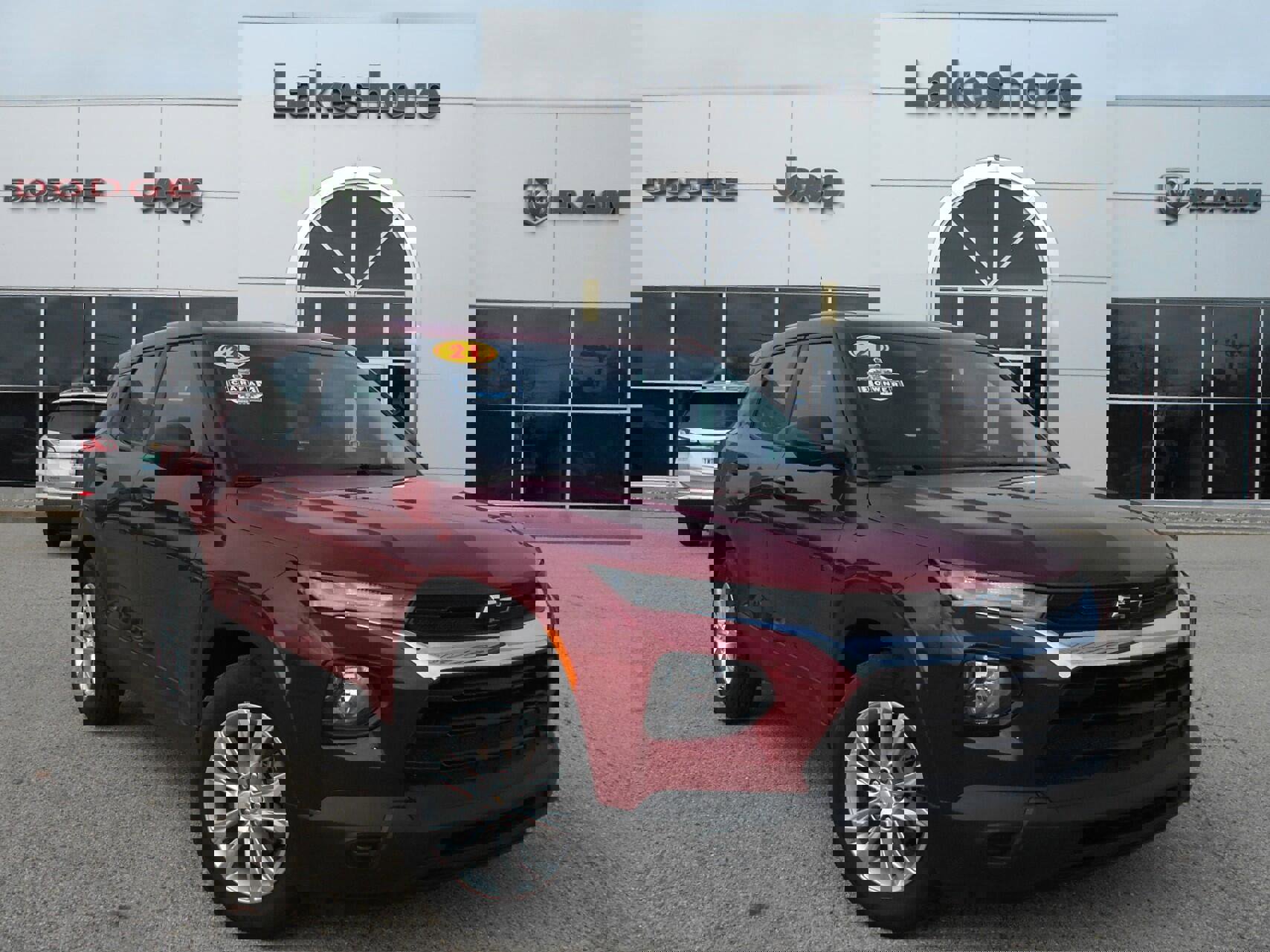 Used 2021 Chevrolet TrailBlazer LS image 2