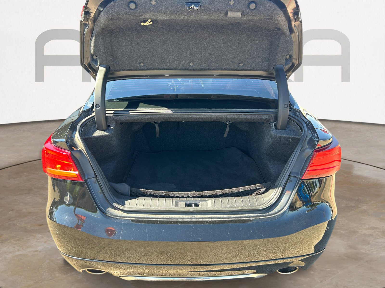 Used 2017 Nissan Maxima SR w/ Midnight Edition image 11