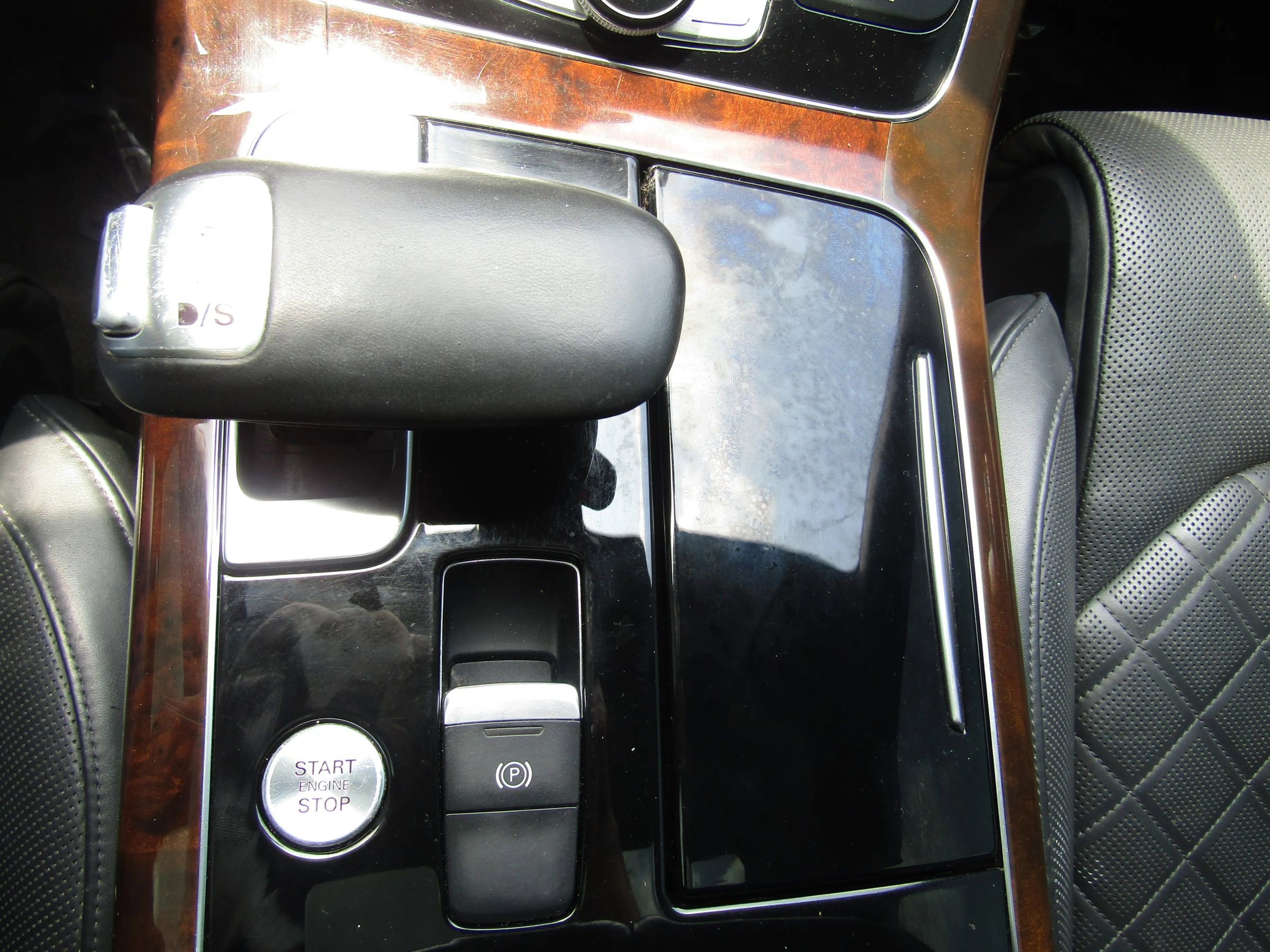 Used 2016 Audi A8 L 4.0T w/ Driver Assistance Package AWD/4WD image 26