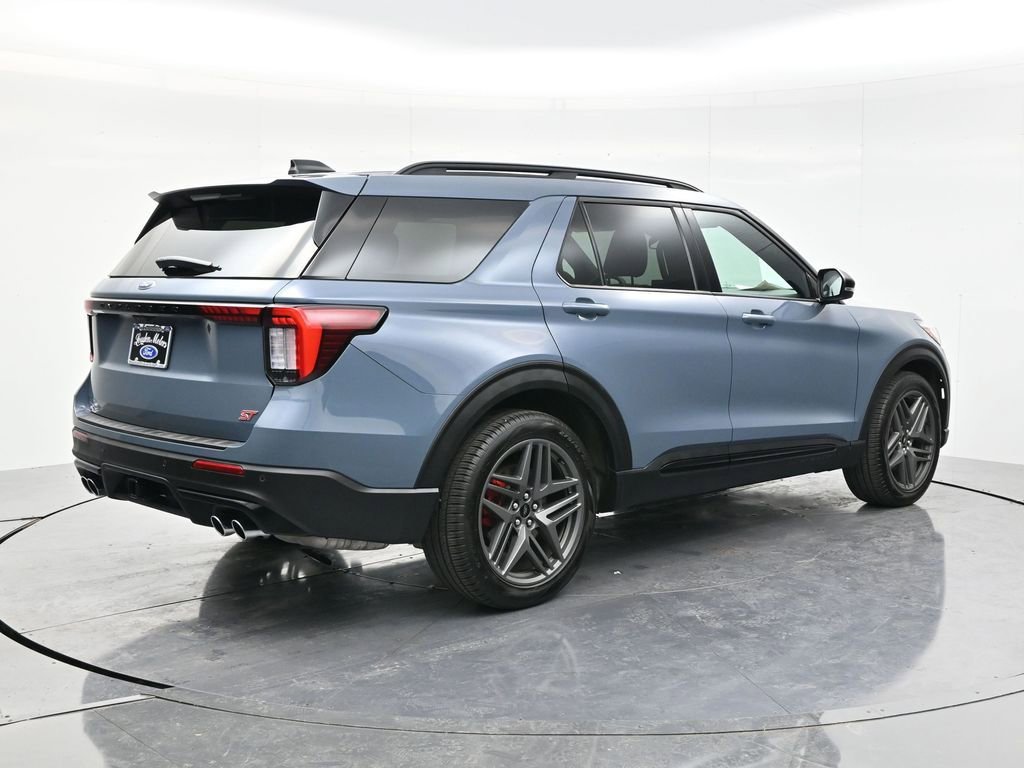 Used 2025 Ford Explorer ST w/ Sun And Sound Package image 5