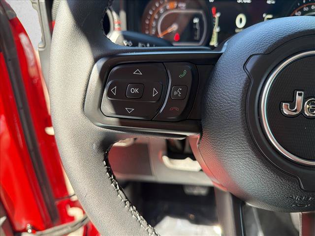 Used 2026 Jeep Wrangler Unlimited Rubicon AWD/4WD image 15