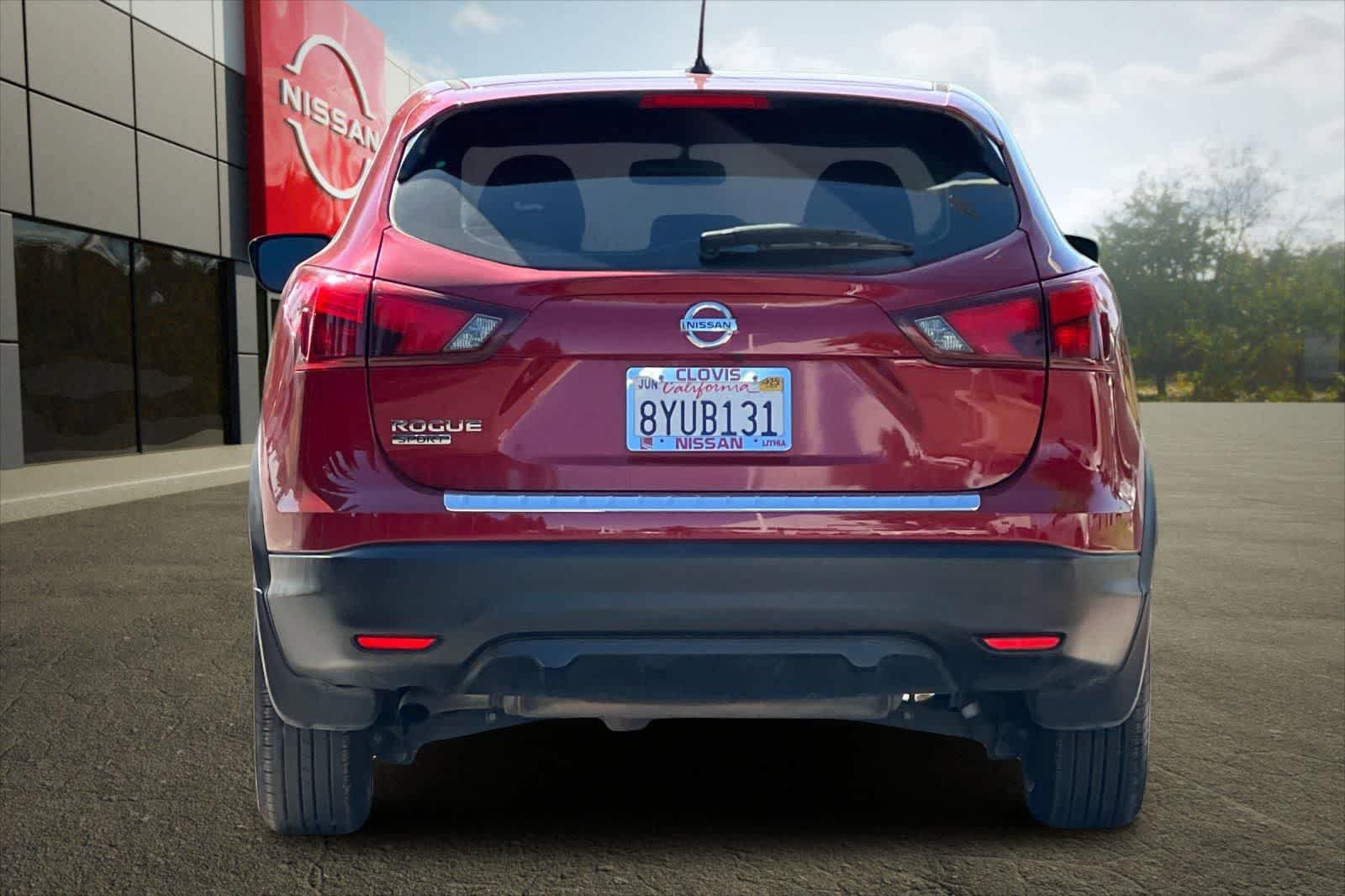 Used 2018 Nissan Rogue Sport S FWD image 8