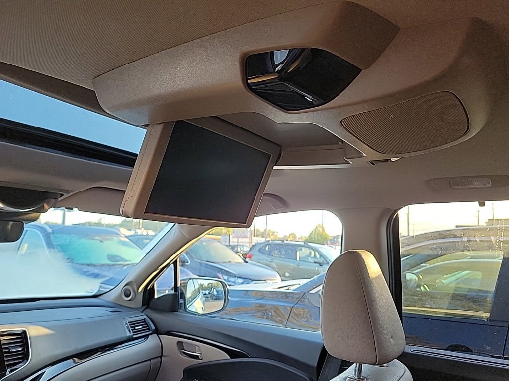 Used 2019 Honda Pilot Elite image 16