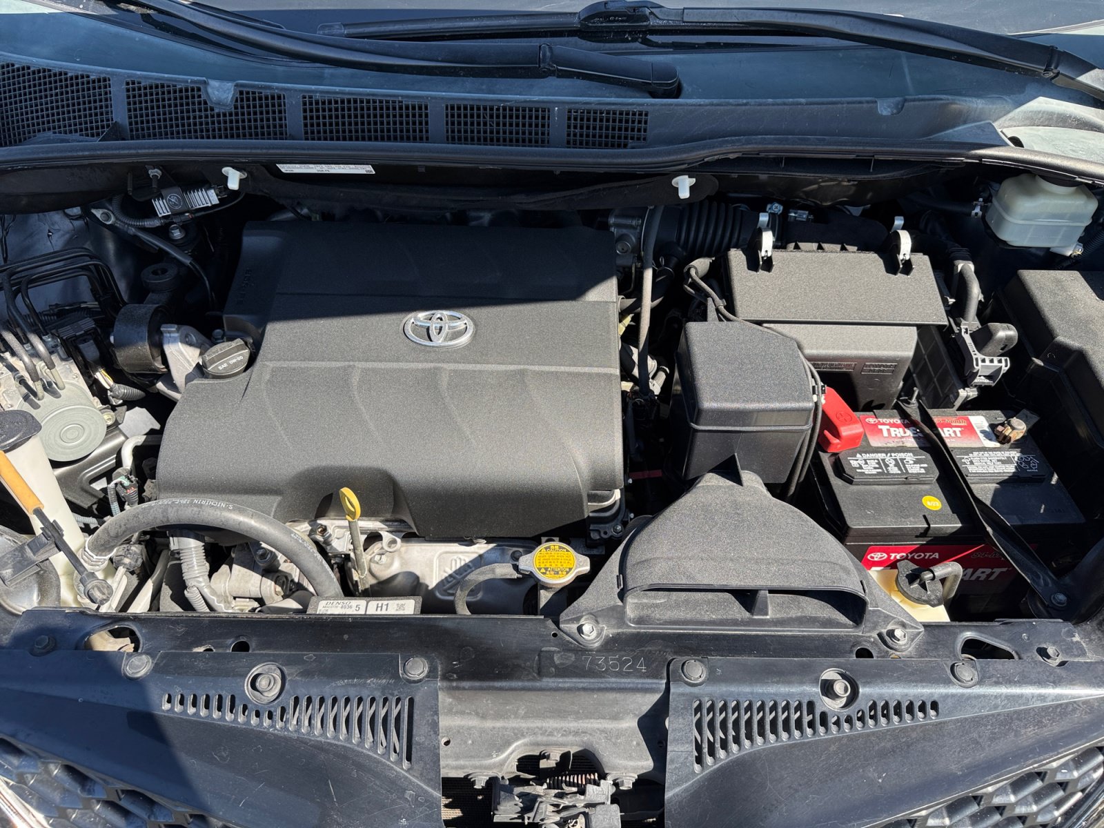 Used 2015 Toyota Sienna SE w/ SE Preferred Package FWD image 21