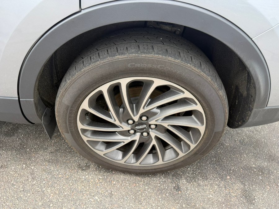Used 2020 Lincoln Nautilus Reserve AWD/4WD image 5