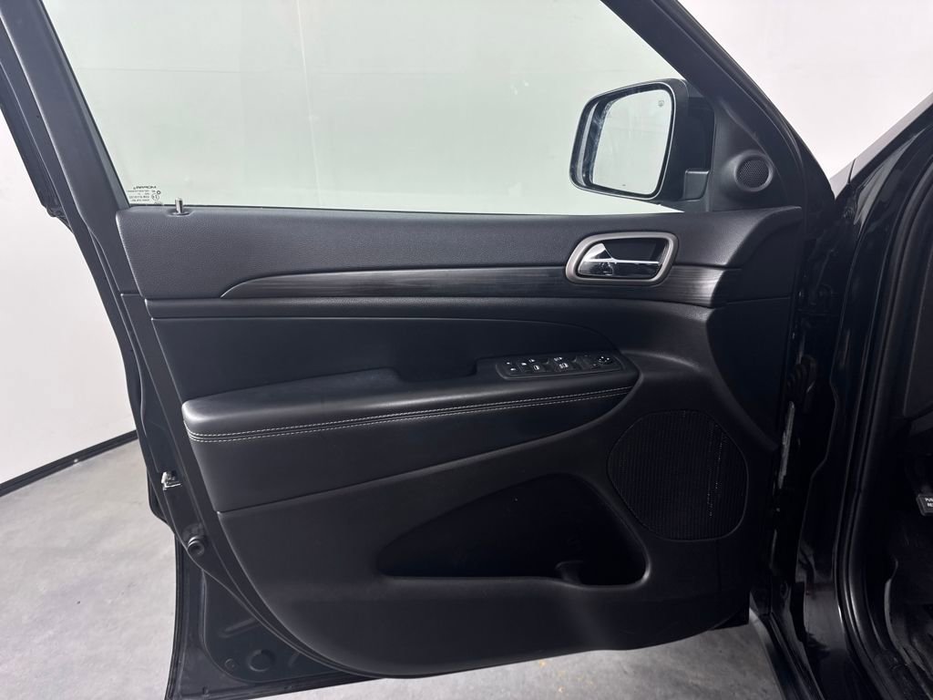 Used 2021 Jeep Grand Cherokee Freedom Edition image 9
