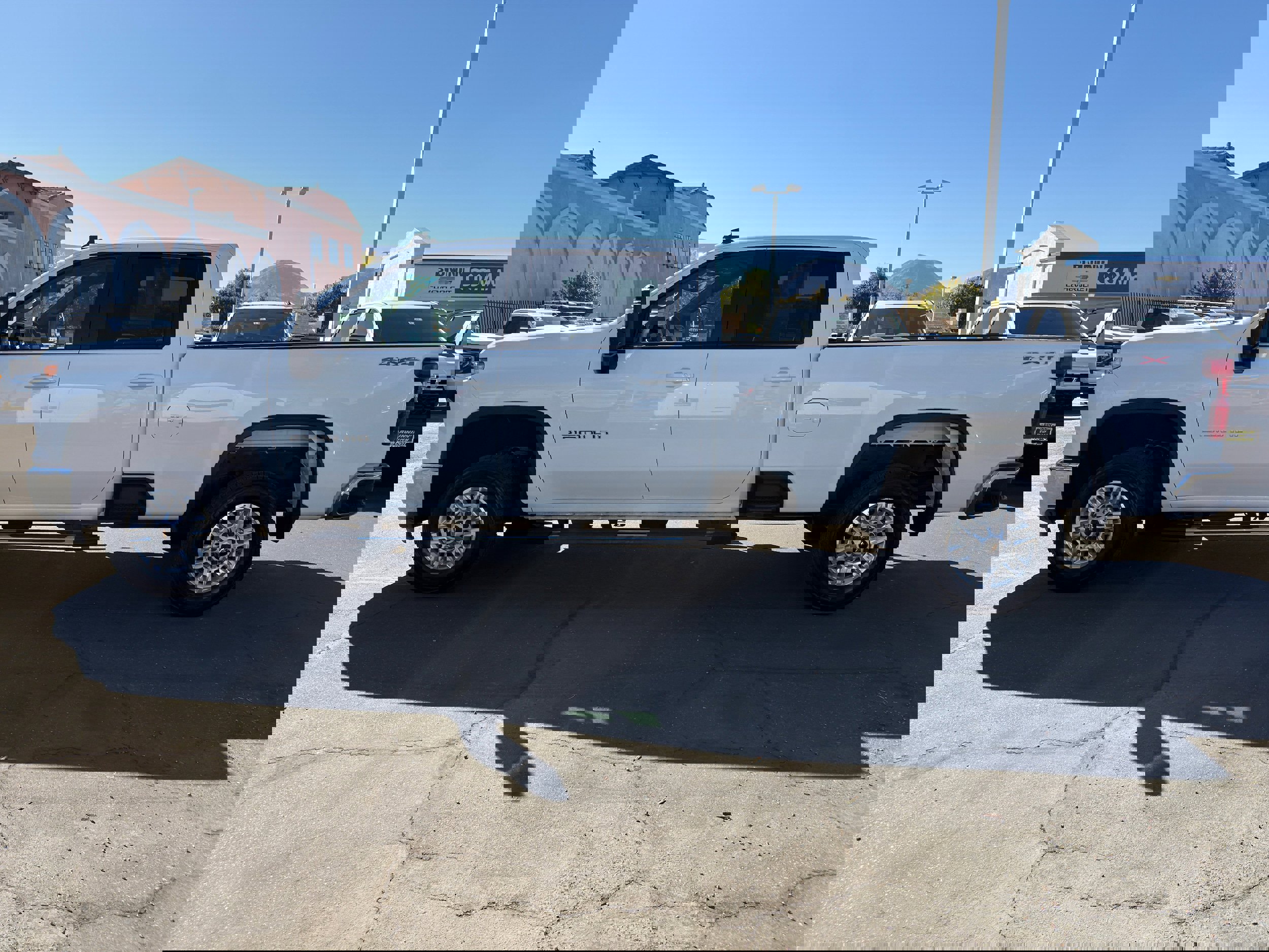 Used 2024 Chevrolet Silverado 2500 LT image 5