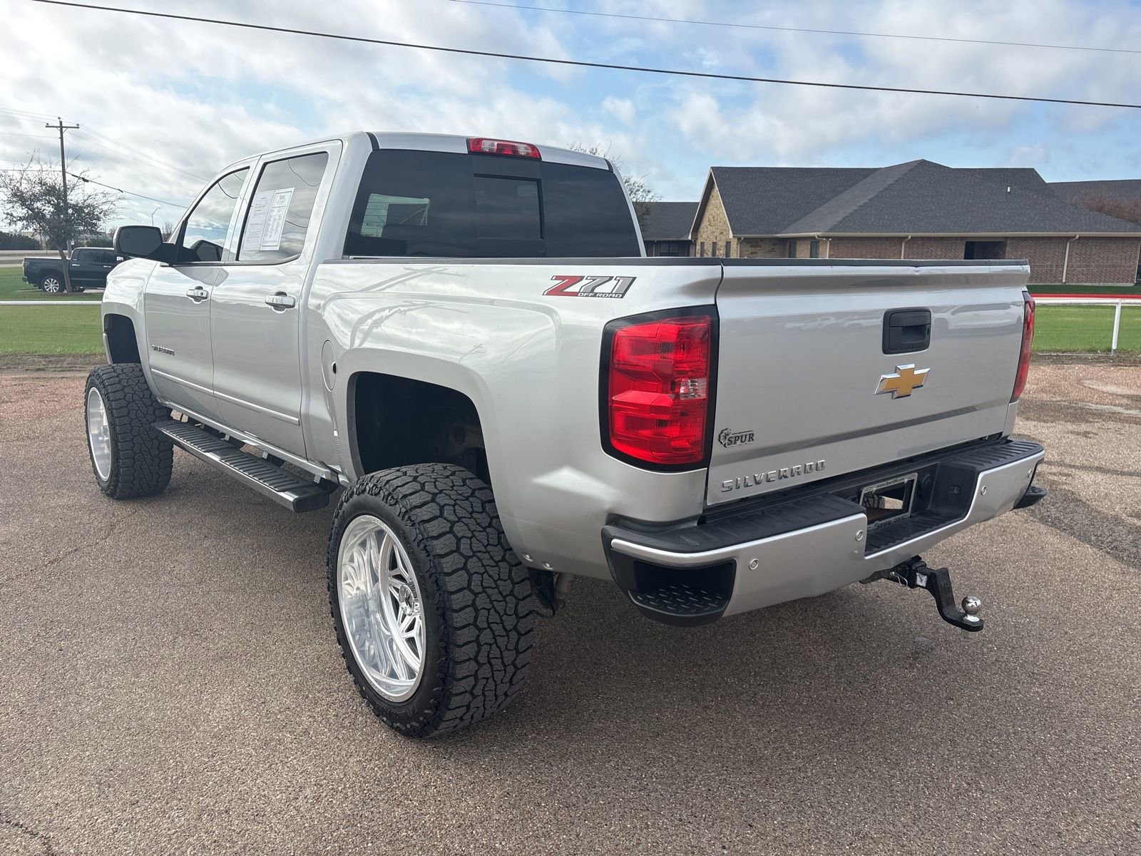 Used 2018 Chevrolet Silverado 1500 LT w/ All Star Edition image 4