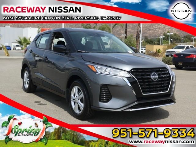 New 2025 Nissan Kicks Play S image 1