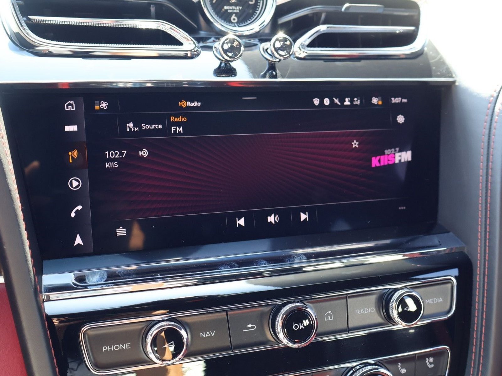 Certified 2022 Bentley Bentayga AWD/4WD image 17