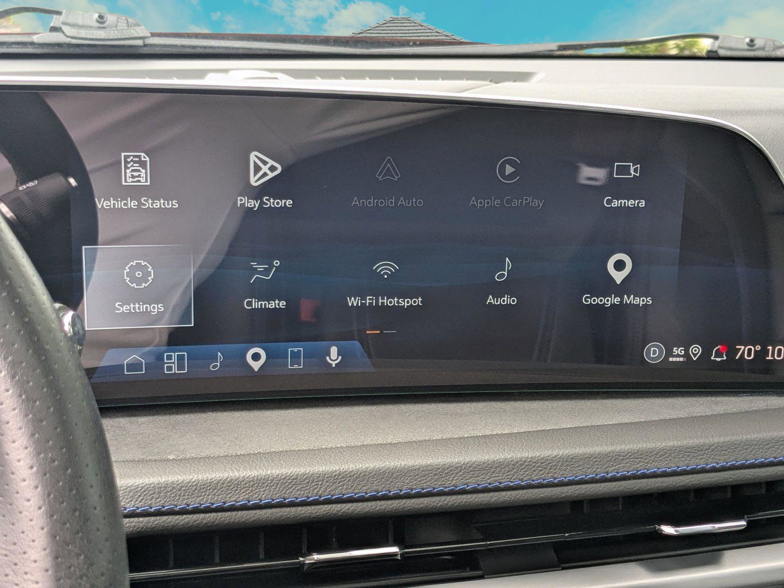 Used 2025 Cadillac XT4 Sport AWD/4WD image 12