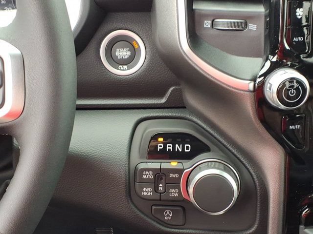 New 2026 RAM 1500 Big Horn AWD/4WD image 9