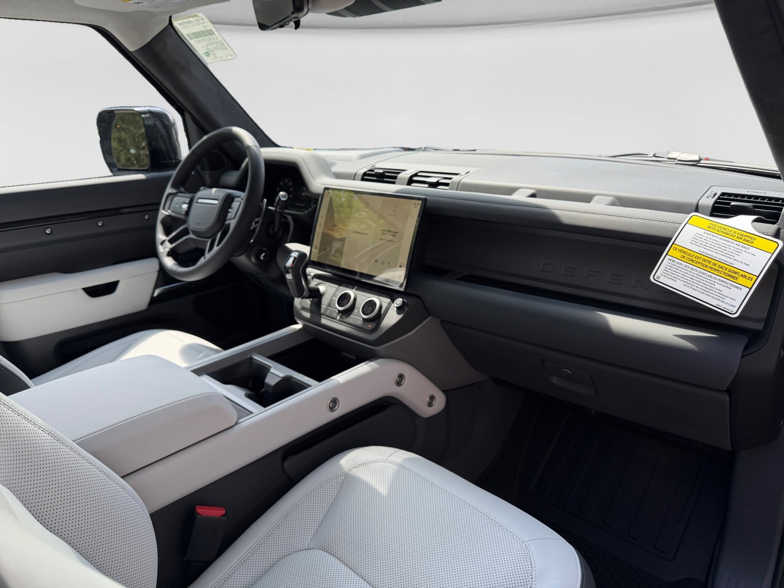 New 2026 Land Rover Defender 90 V8 AWD/4WD image 21