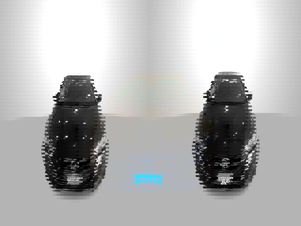 Used 2023 Nissan Versa SV image 3