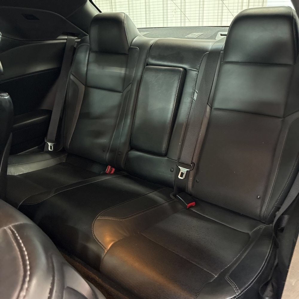 Used 2015 Dodge Challenger SXT Plus RWD image 9