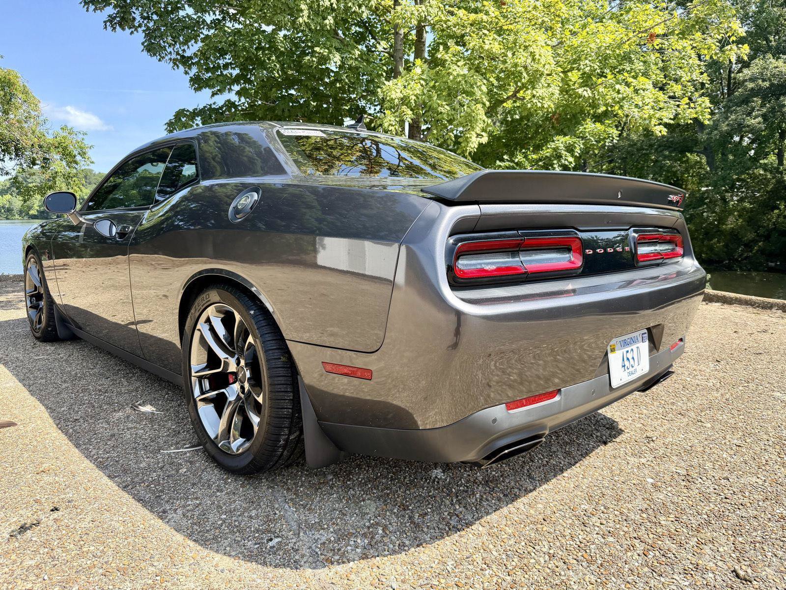 Used 2017 Dodge Challenger SRT Hellcat RWD image 8