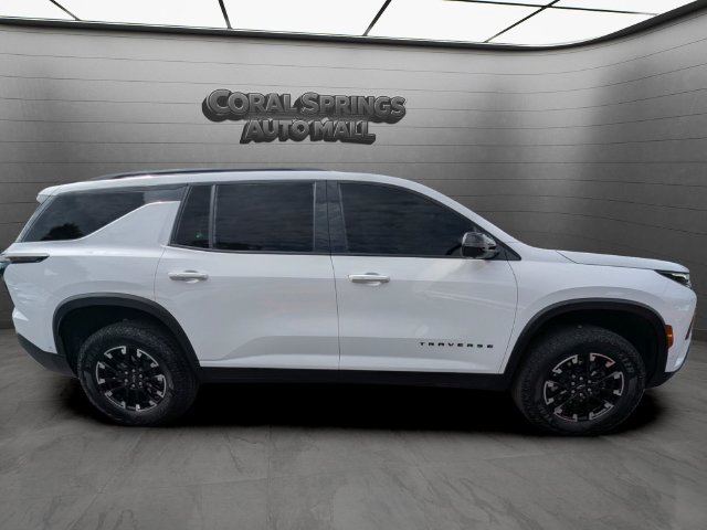 Used 2024 Chevrolet Traverse Z71 w/ Enhanced Driving Package AWD/4WD image 7