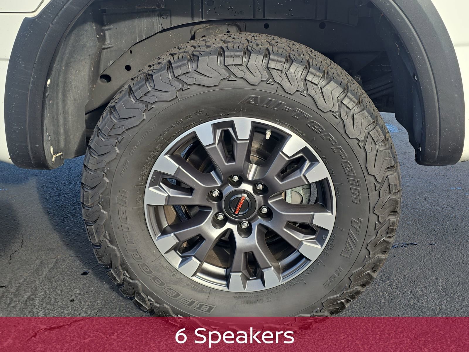 Used 2021 Nissan Titan PRO-4X w/ Pro-4x Convenience Package image 11