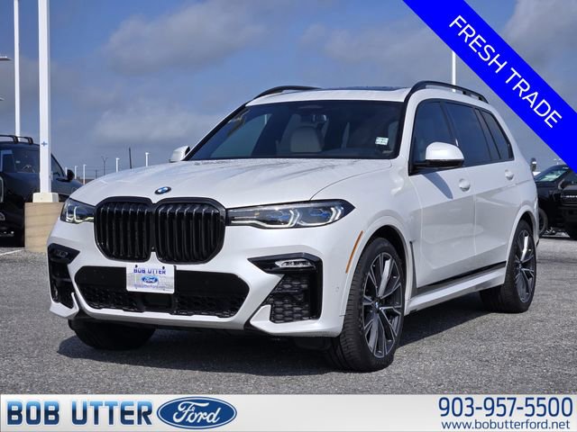 Used 2022 BMW X7 M50i image 3