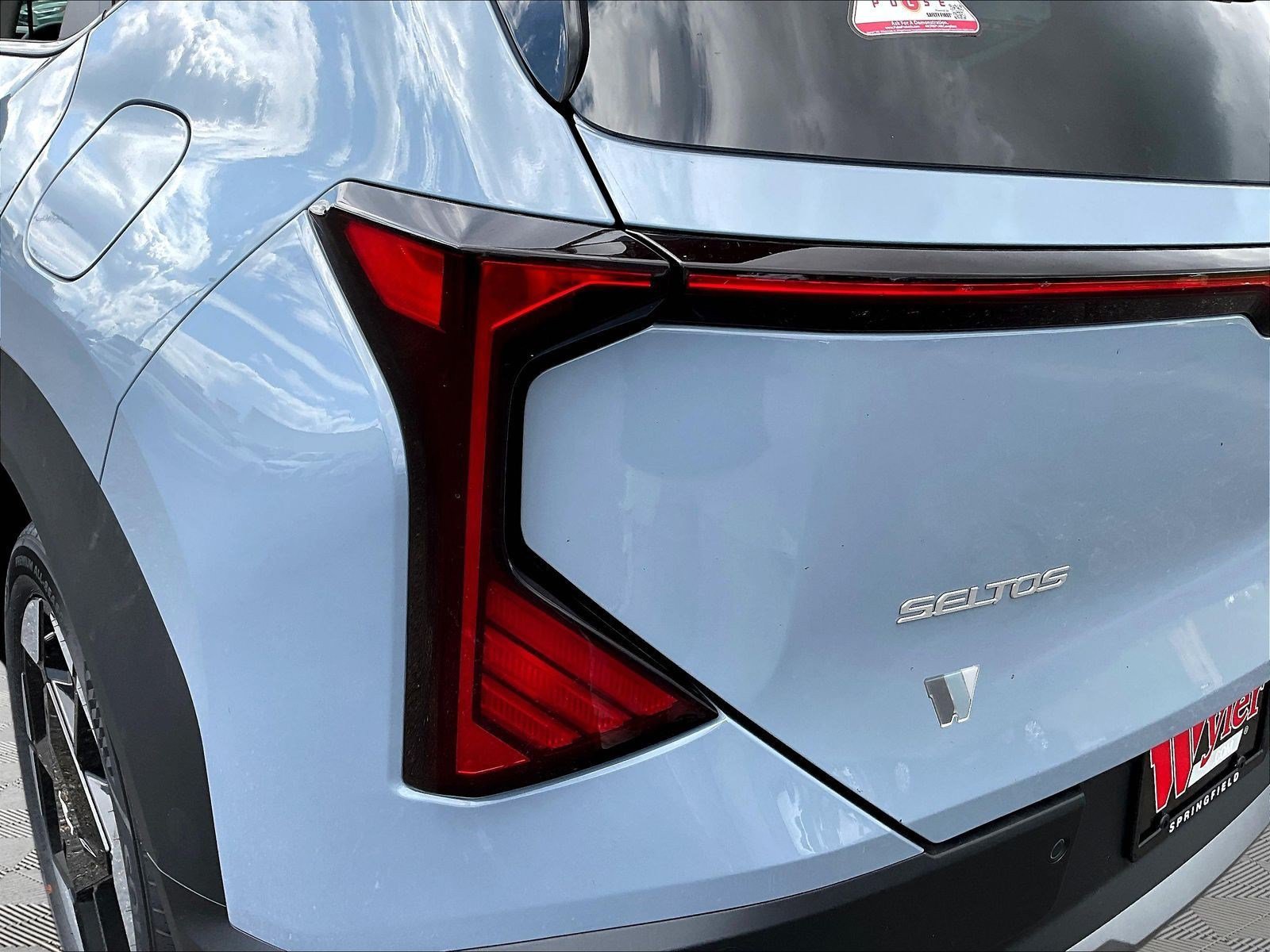 New 2027 Kia Seltos S FWD image 15